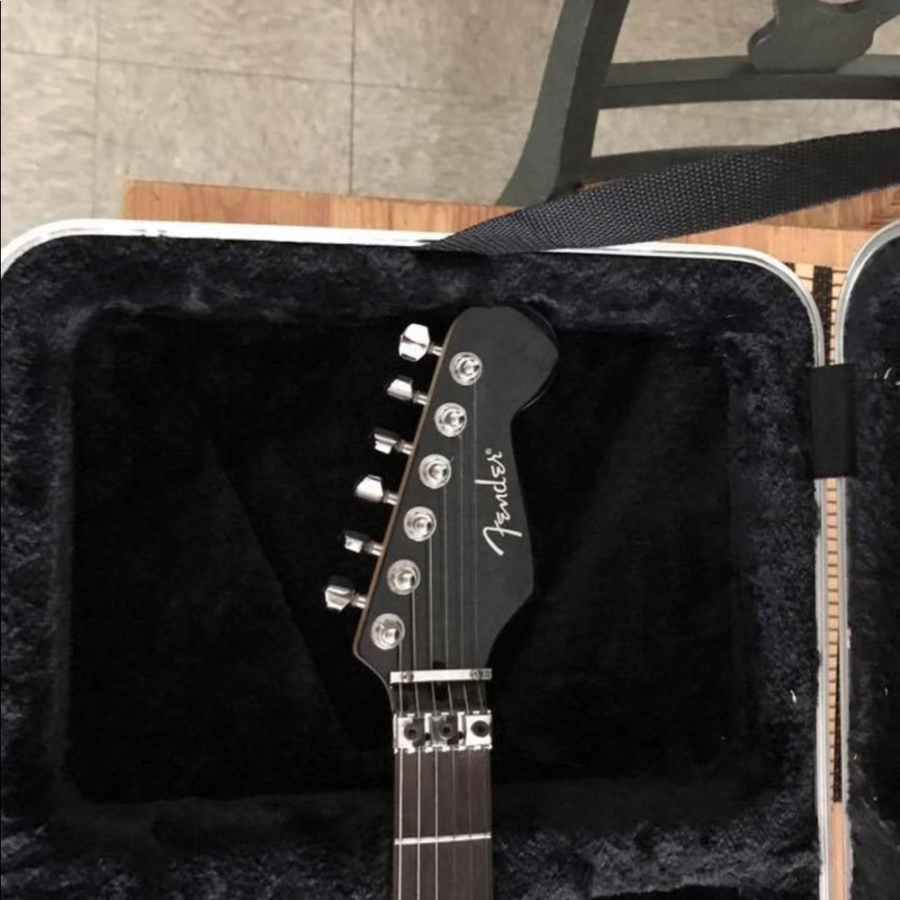 Fender Stratocaster - Picture 4 of 4